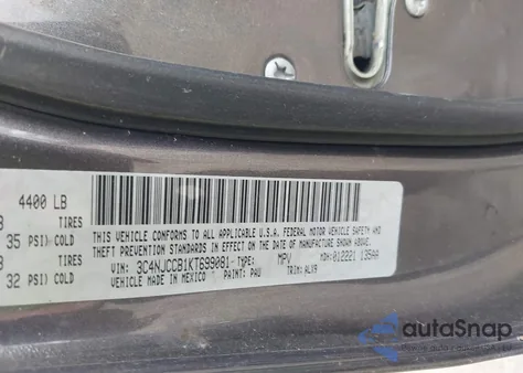 2019 Jeep Compass Limited Fwd z USA, uszkodzony, nr VIN 3C4NJCCB1KT699081